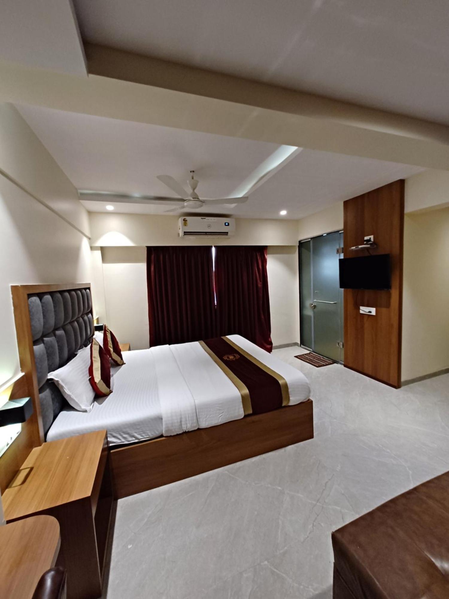 Hotel Ratna Mahal Мумбаи Экстерьер фото