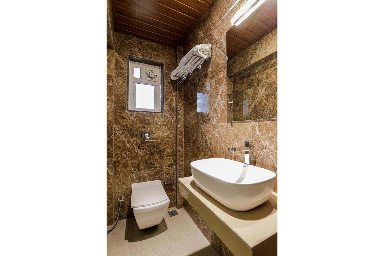 Hotel Ratna Mahal Мумбаи Экстерьер фото